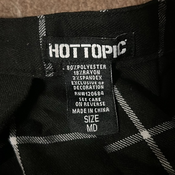 plaid skirt from hot topic - Picture 3 of 3